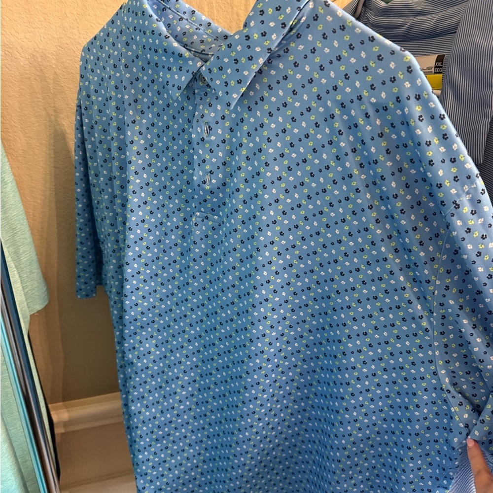 6 men’s polos